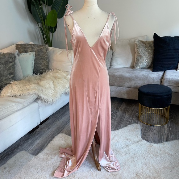 NWT $103 Blush velvet deep V maxi dress - Picture 2 of 4
